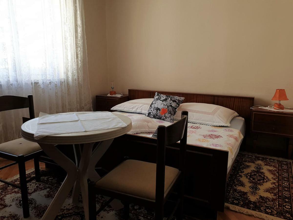 Guest House Miro Novalja Kültér fotó